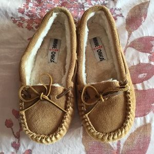 Ladies/Girls Minnetonka Moccasins